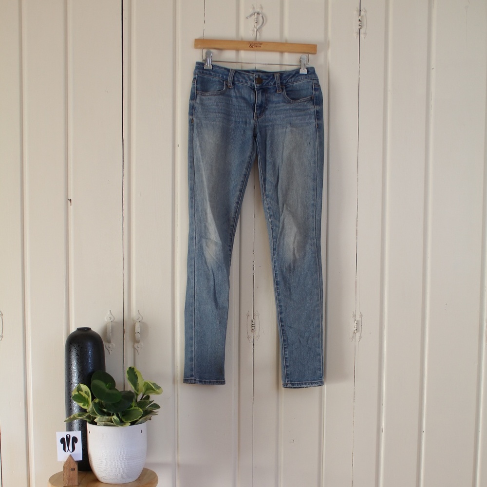 American Eagle Stretch Jeans in Light Denim
